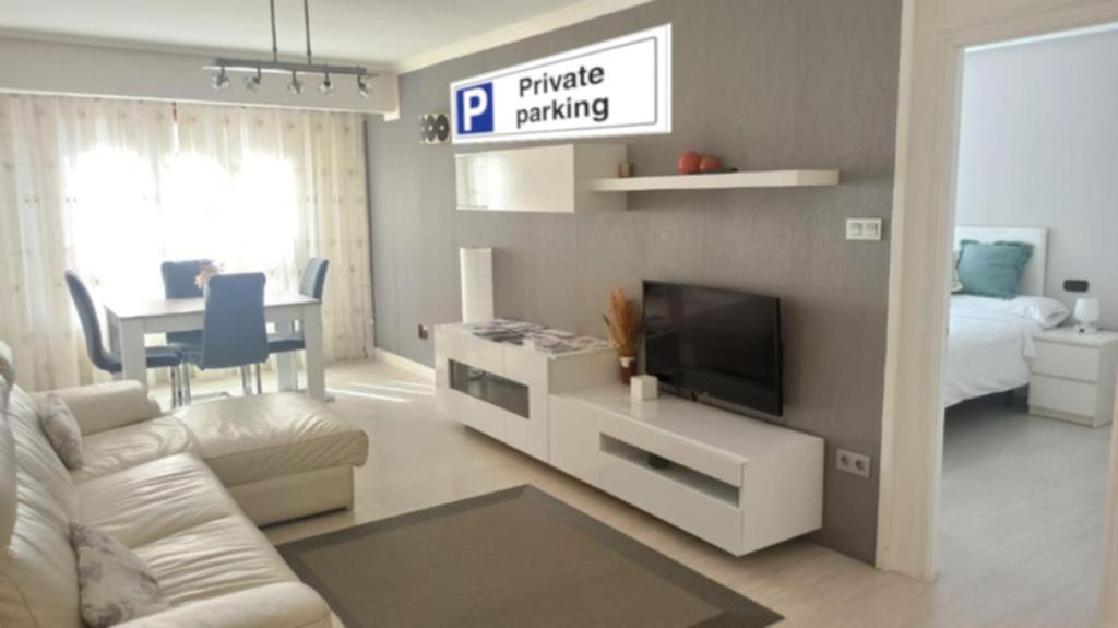 Ohana, Apartamento-parking Privado Gratis-centrico-wifi-ascensor-sin Cuestas-82m2 Apartment